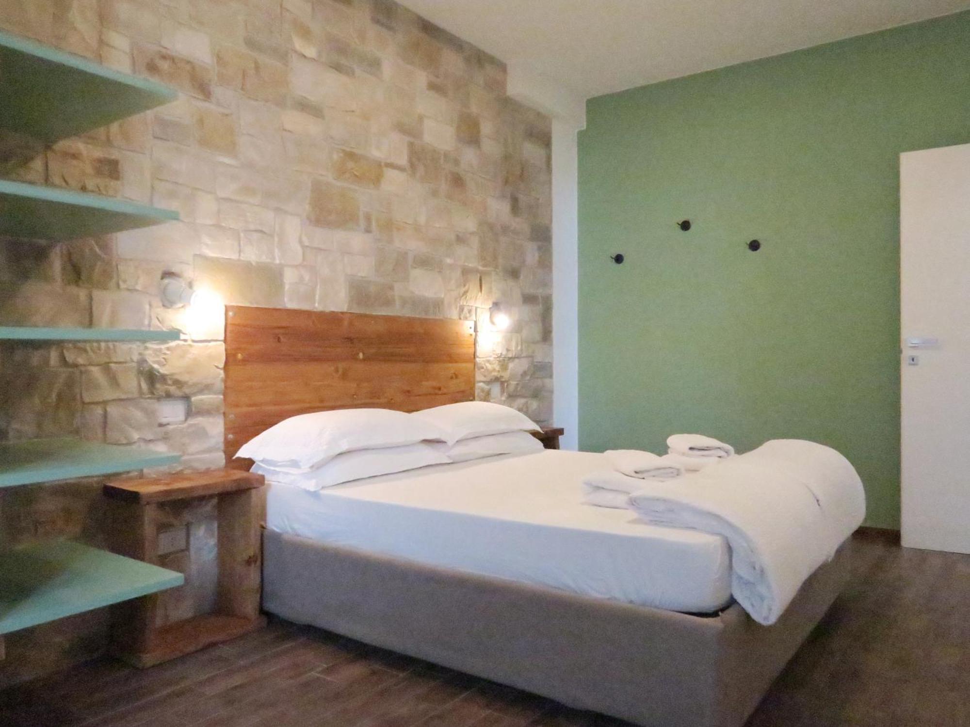 Oasi Da Vinci Aparthotel Тиняле Екстериор снимка